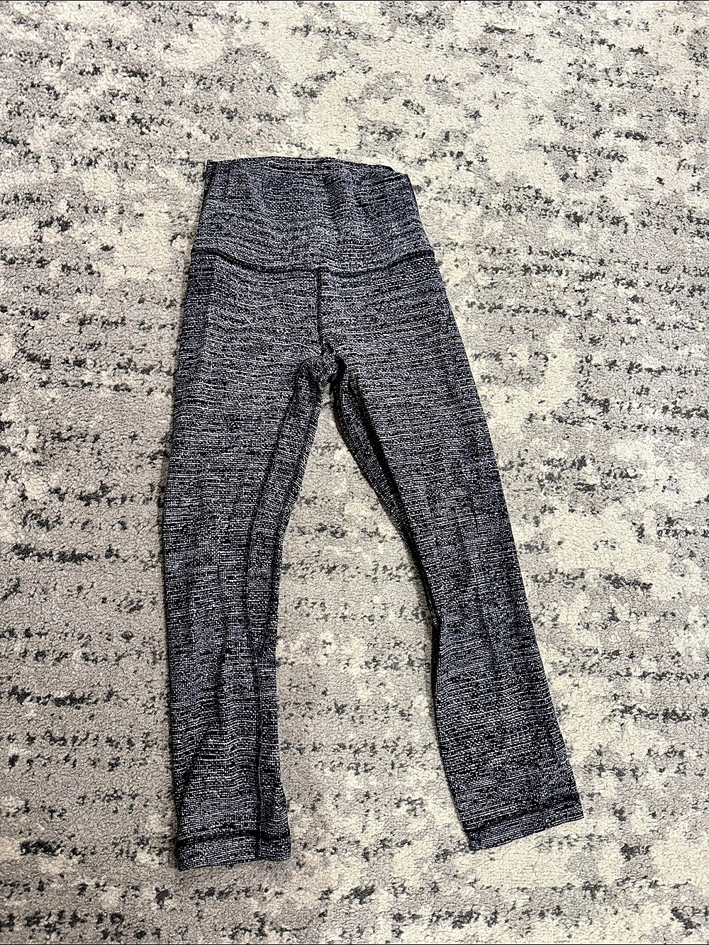 lululemon Abstract Pattern Leggings Black & White Size 2